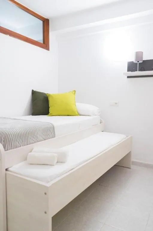 Beautiful Coastal 3-Bedroom - 1 Minute Away From Fuengirola Beach 0*,