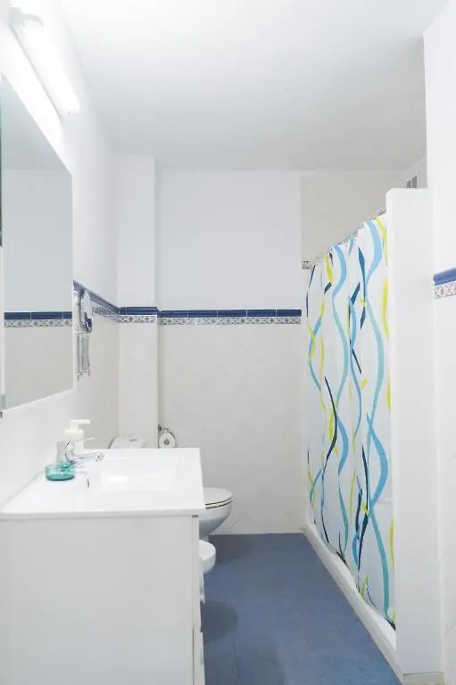 Beautiful Coastal 3-Bedroom - 1 Minute Away From Fuengirola Beach Apartment