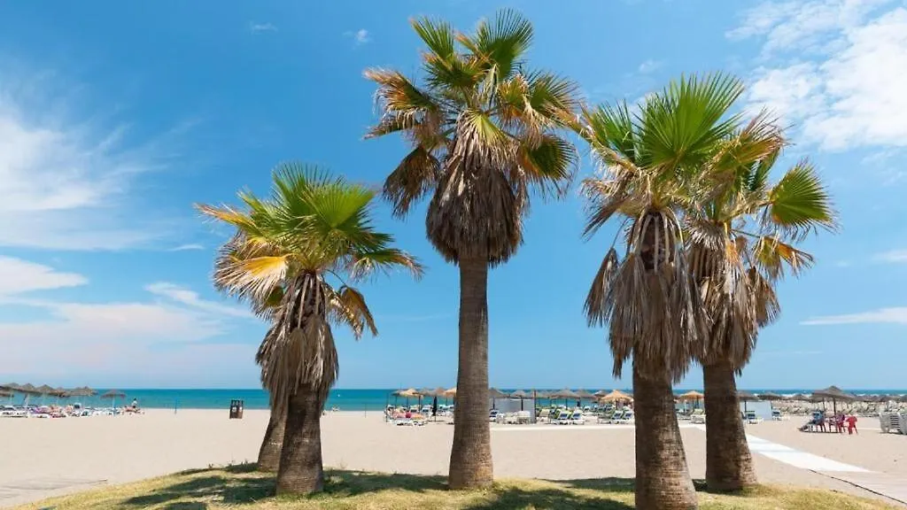 Beautiful Coastal 3-Bedroom - 1 Minute Away From Fuengirola Beach